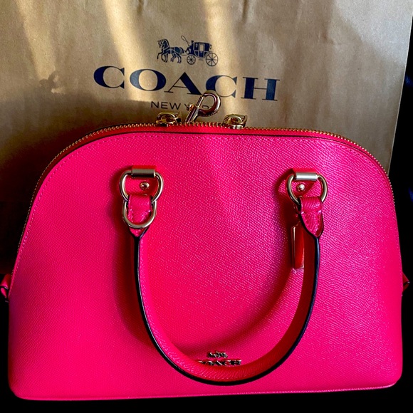 Coach - Picture 1 of 4